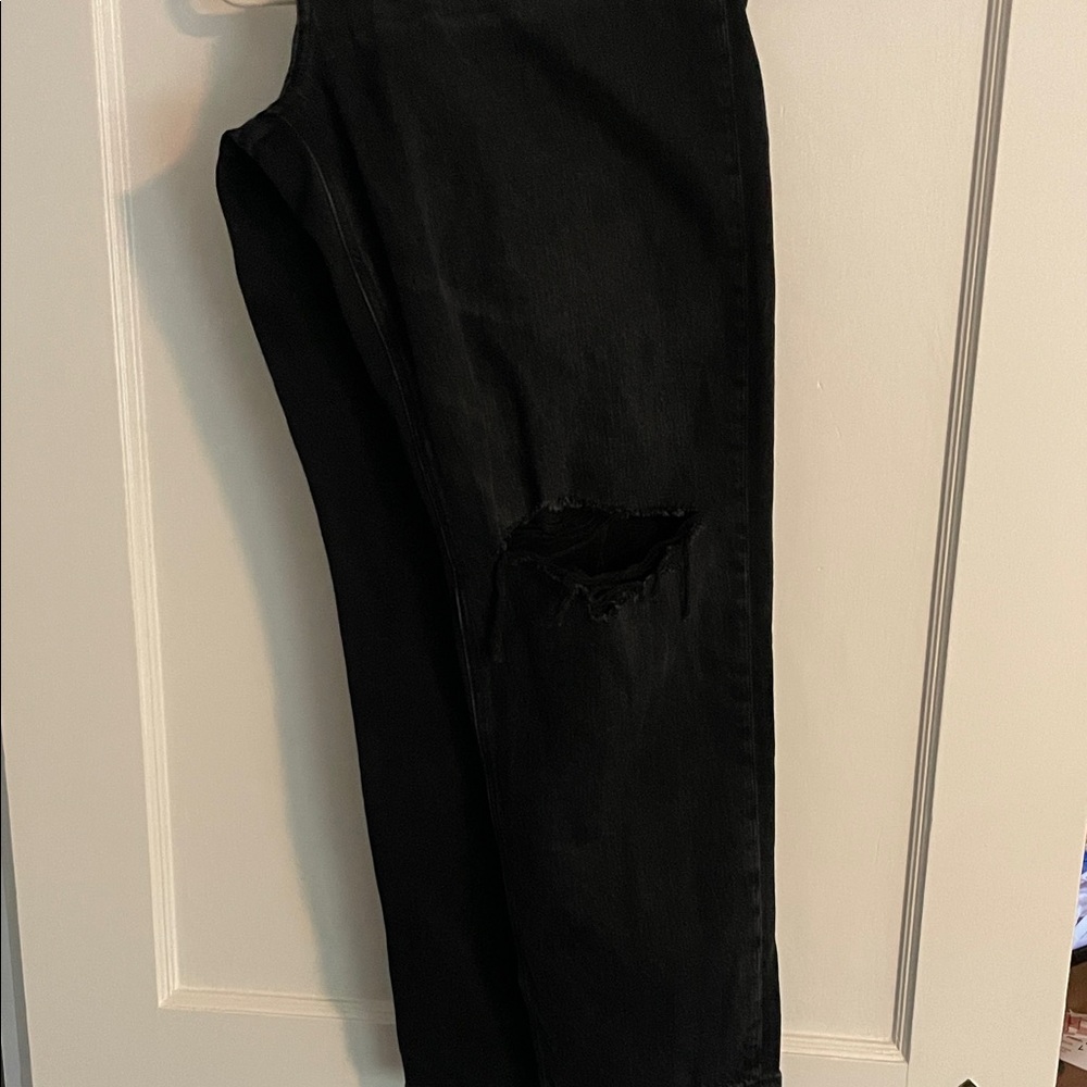 Black Distressed Jeans